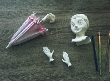 sculpting a mary poppins art doll from paperclay